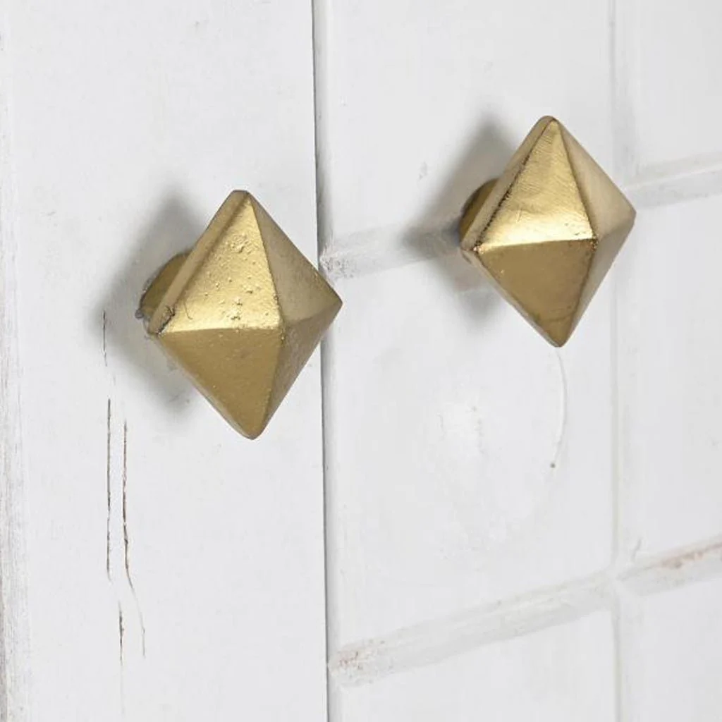 Aparador Relevo Branco com Acabamentos Dourado 91X44X152 WHITE GLOW - Image 6