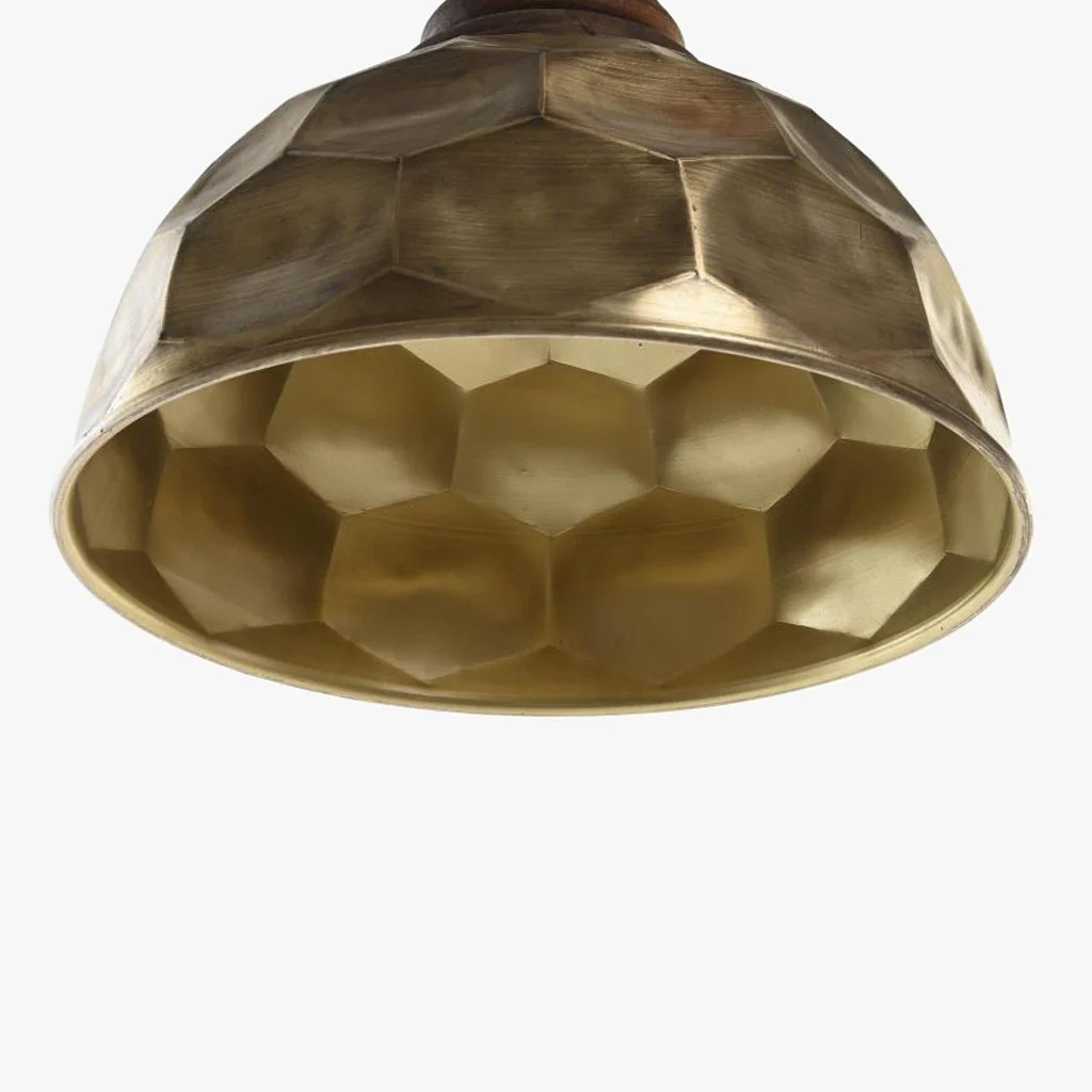 Candeeiro de Teto Martelado Dourado LUXE - Image 3